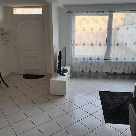 Homeday Duplex Type F3 Prox Commerce Et Transport Apartamento